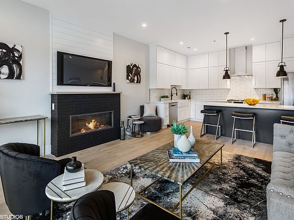 3rd image of 2424 N Linden Pl #303