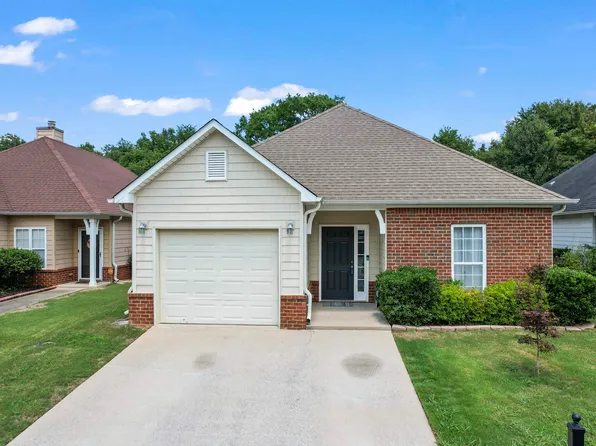 452 Holland Lakes Dr N, Pelham, AL 35124