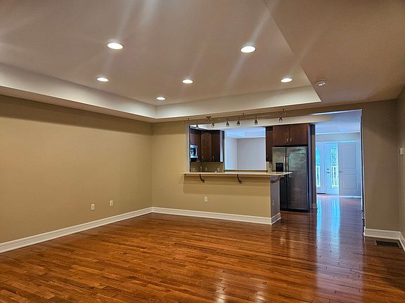 2nd image of 680 Oakwood Ave APT G