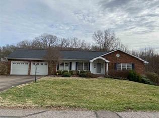 1448 Fairway Dr, Ashland, KY 41102
