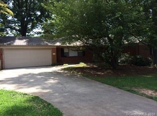 1012 E Broad St, Statesville, NC 28677