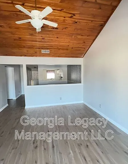 2505 W Broad St #521 — Photo 4