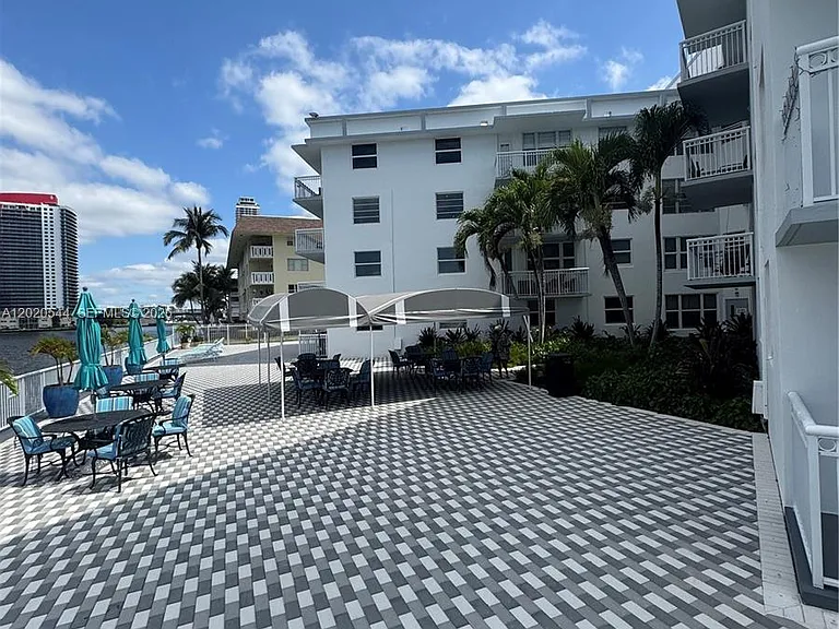 1913 S Ocean Dr #427 — Photo 4