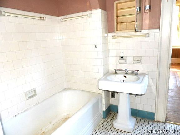 9th image of this home