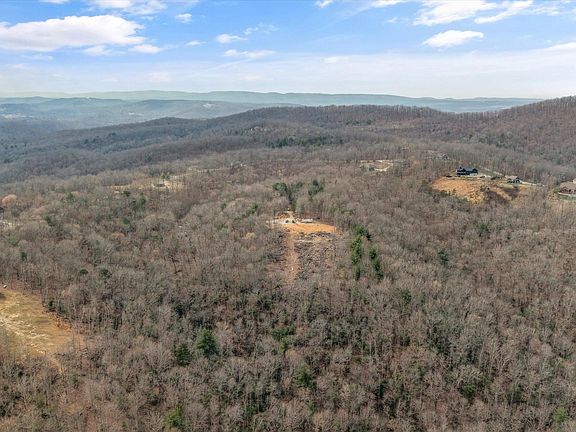 5th image of 222 Heritage Hills Rd