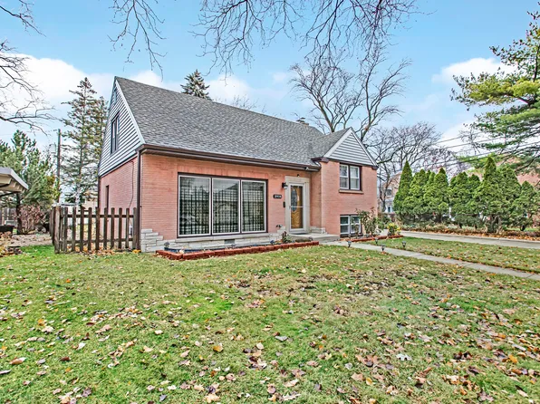 3916 W Sherwin Ave, Lincolnwood, IL 60712