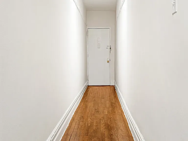 55 Tiemann Pl #33 — Photo 4