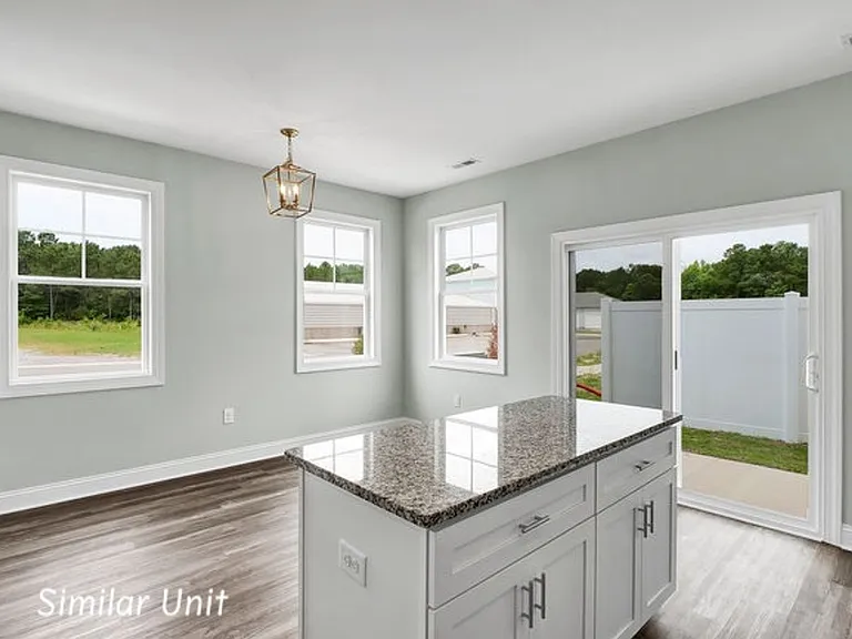 305 Starfish Ln — Photo 9