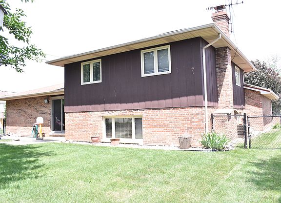 5th image of 20600 Sandridge Dr