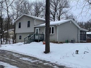 27715 W Grass Lake Dr, Spring Grove, IL 60081