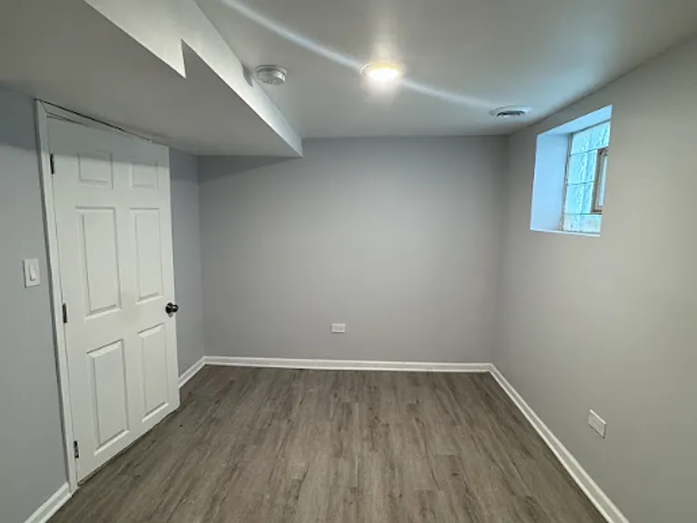 12219 S Lowe Ave — Photo 13