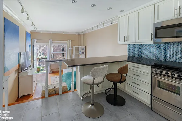 Rented by Brown Harris Stevens | media 15