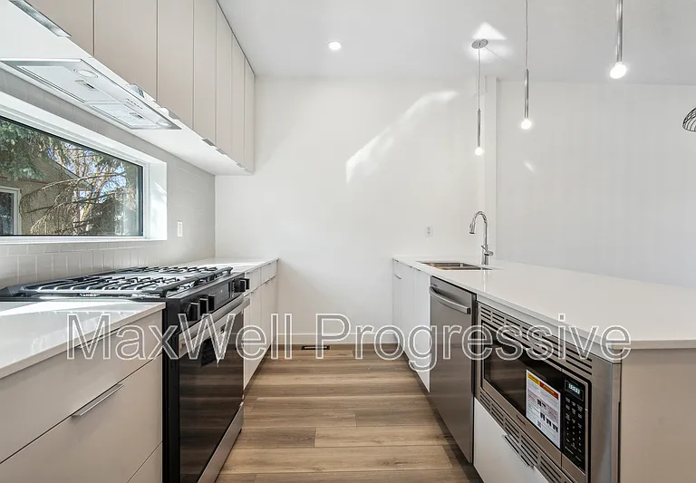 65th Ave NW #9121 — Photo 5