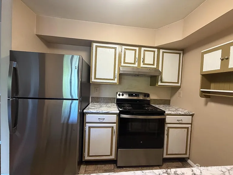 1006 Aspen Dr — Photo 6