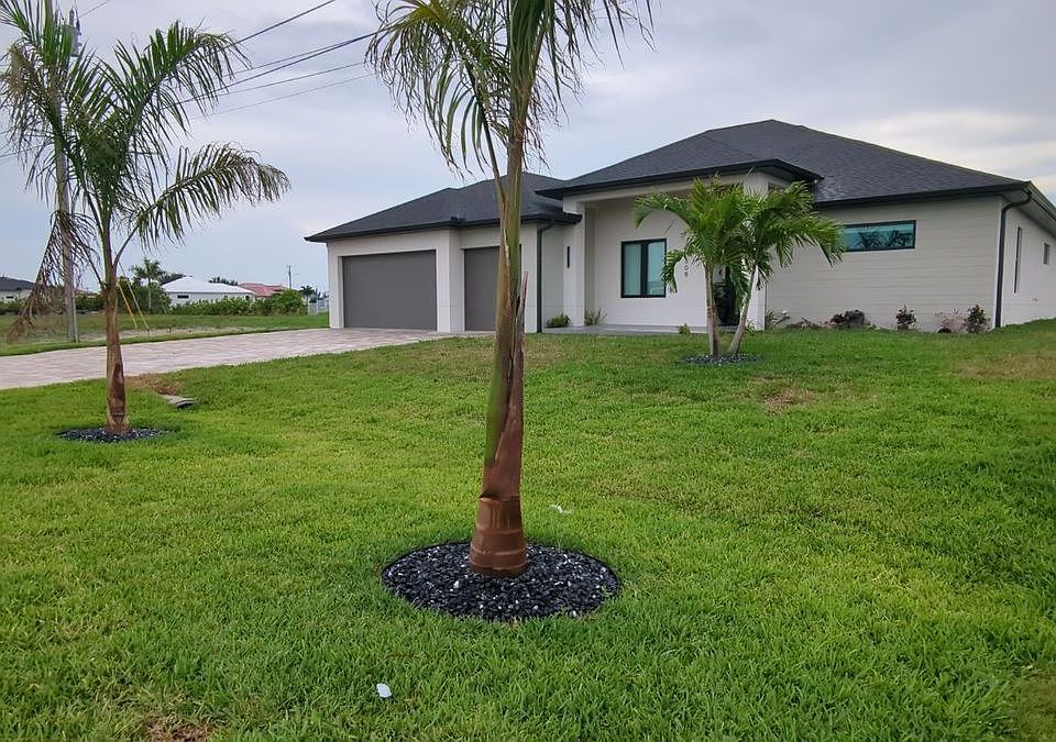 1st image of 308 SW 13th Ct
