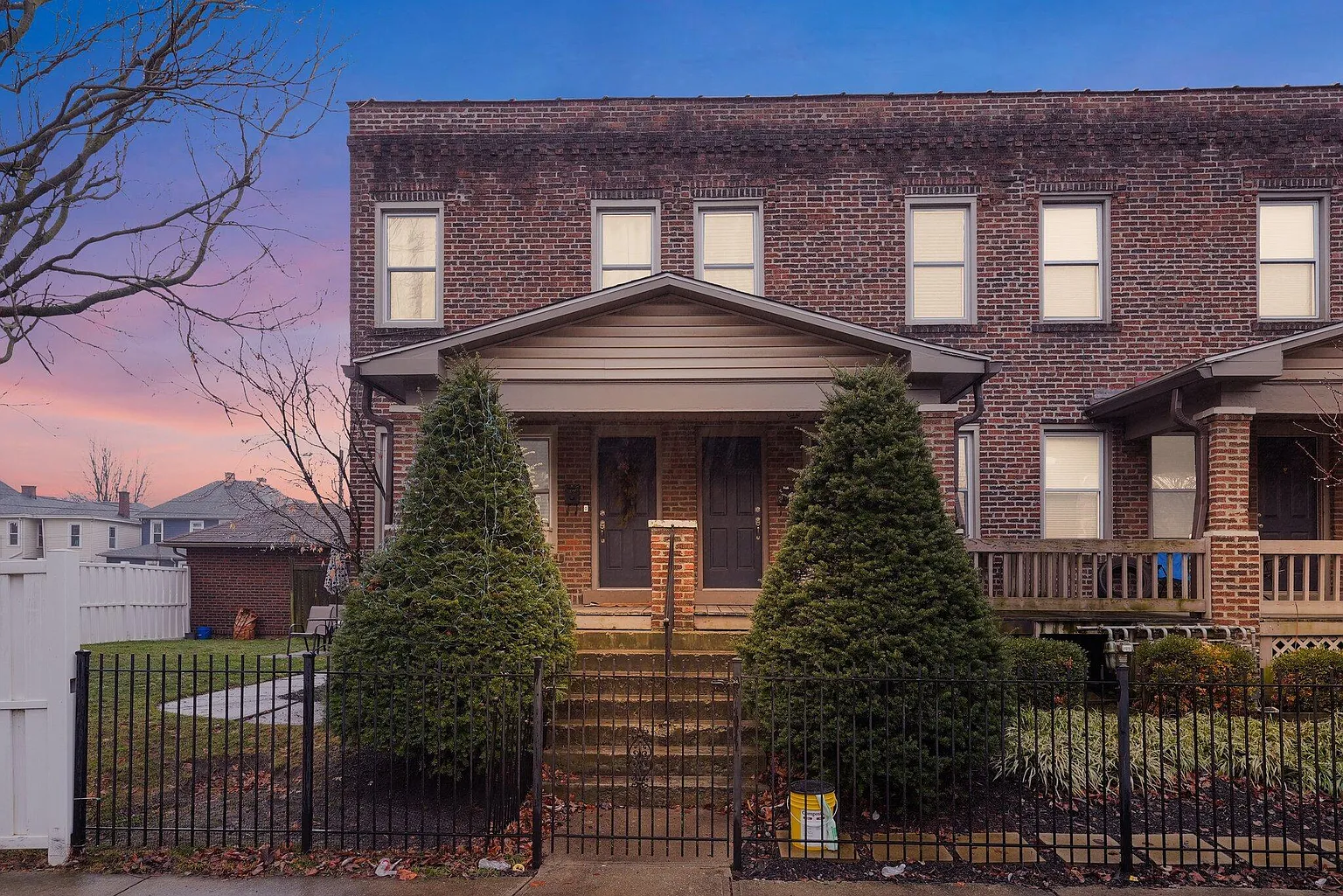 47 E Markison Ave photo 1