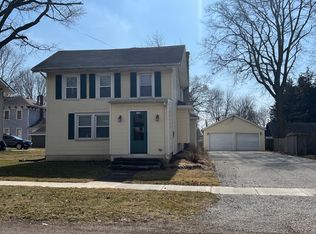308 W 5th St, Delavan, IL 61734