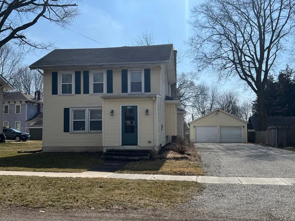 308 W 5th St, Delavan, IL 61734