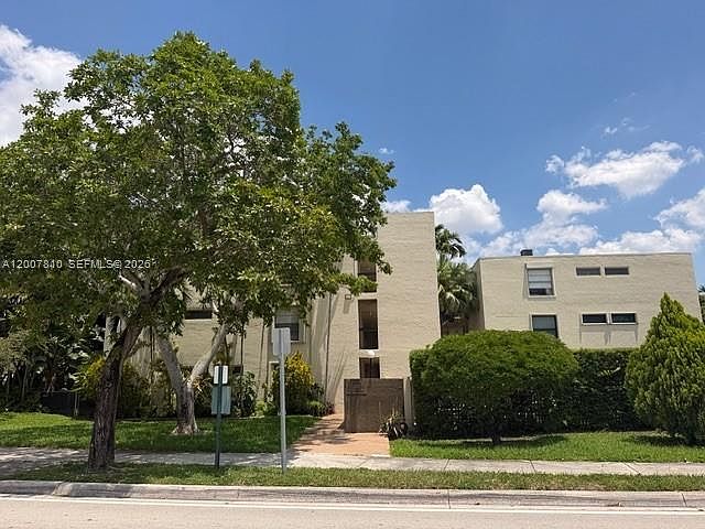 1st image of 709 Curtiss Pkwy APT 20