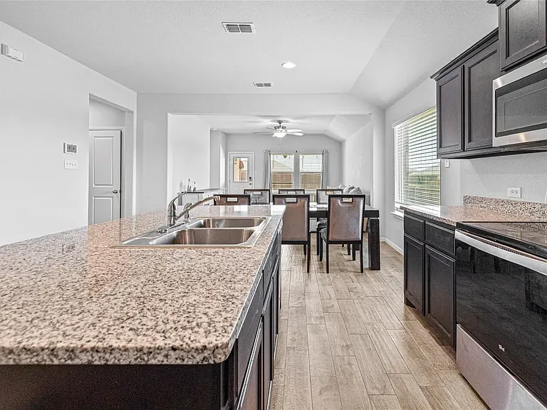 9300 Fox Hill Dr — Photo 8