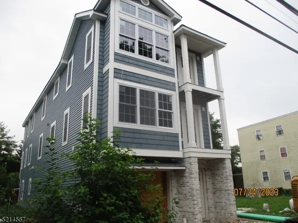 734 Bergen St, Newark City, NJ 07108