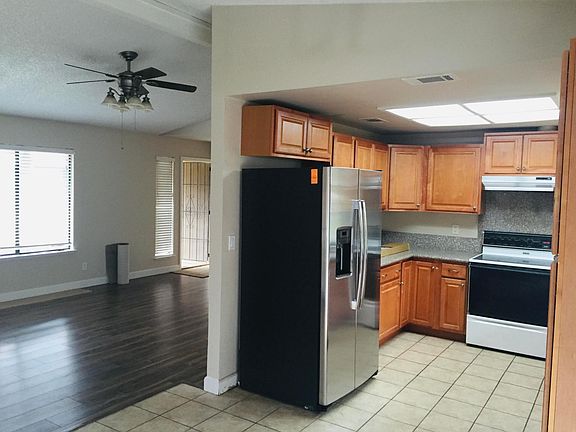 3rd image of 5552 Catalpa Ct