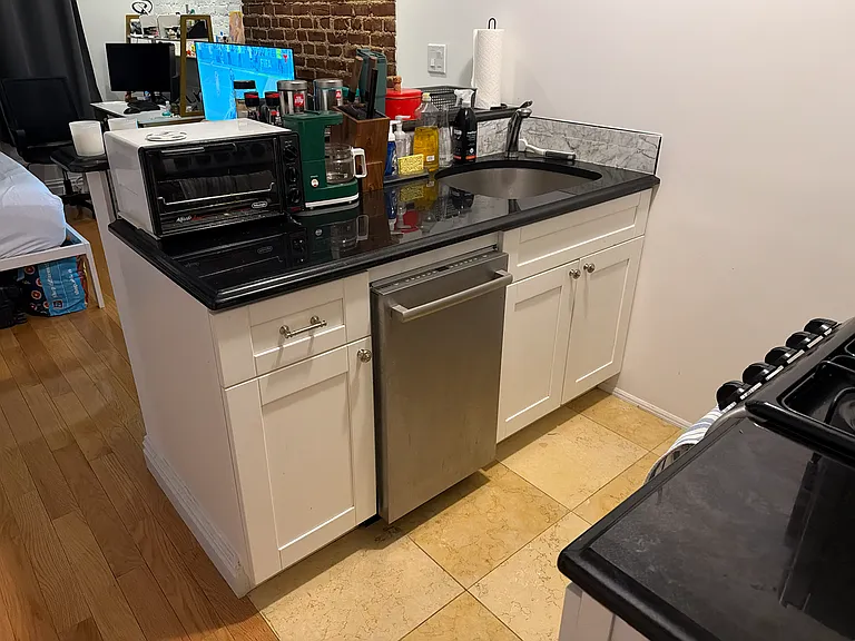 441 E 83rd St #2B — Photo 5