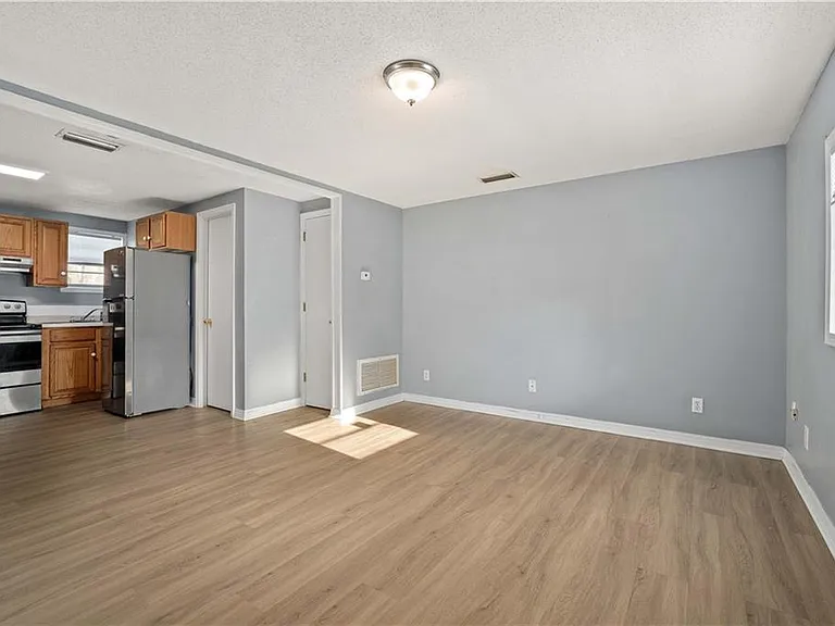 9032 Ingleside Ave #A — Photo 5