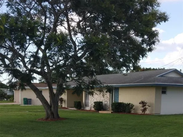 215 SE Camino St, Port Saint Lucie, FL 34952