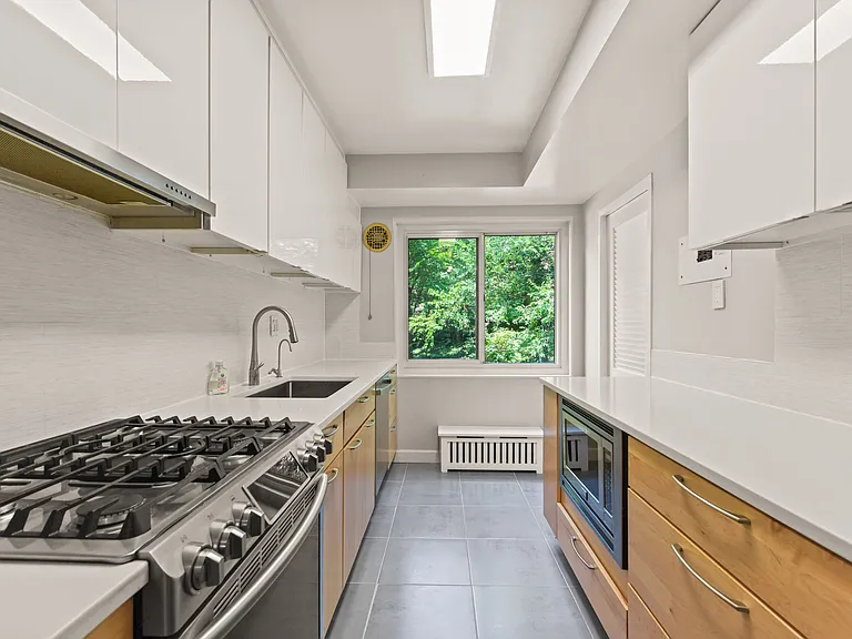 4201 Cathedral Ave NW #501W — Photo 14