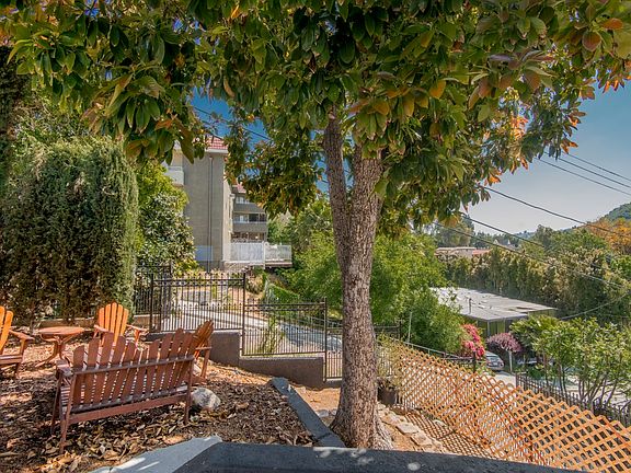 4th image of 214 S Avenue 50 #1/5