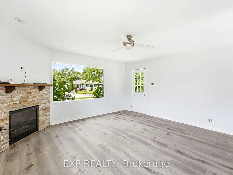 125 Cronsberry Rd — Photo 7