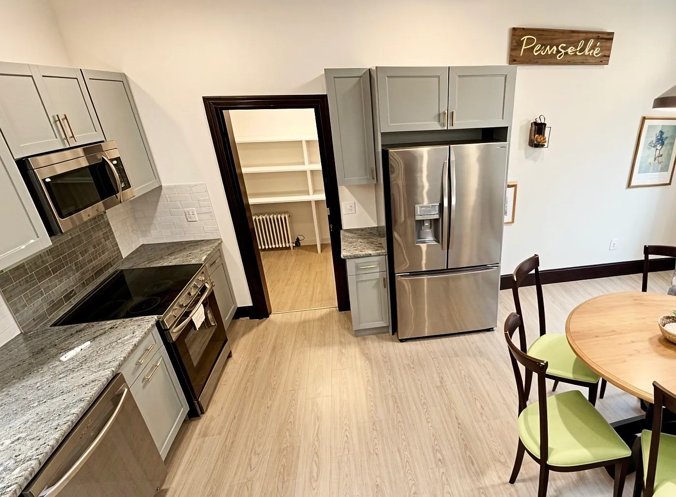 2 bed, 1700 sqft, $2,900 — Photo 4