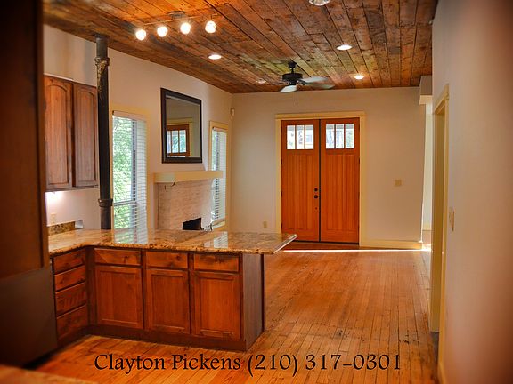 2nd image of 215 Ira Ave APT 1