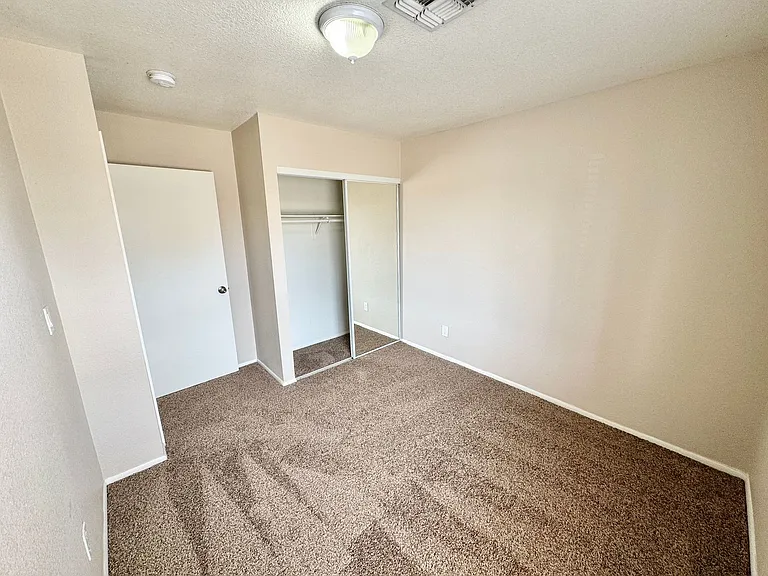 8544 W Lawrence Ln — Photo 20
