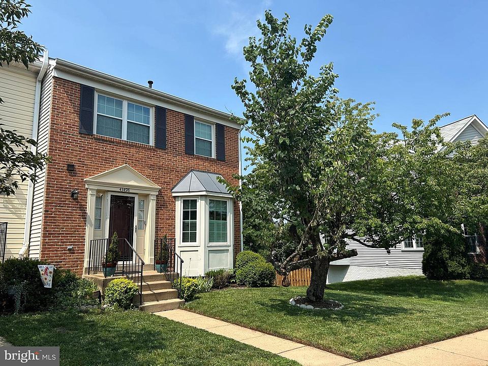 1st image of 43498 Blacksmith Sq
