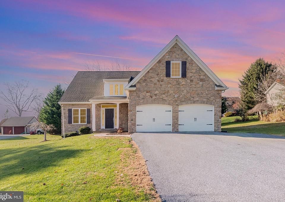 1st image of 450 Druid Hill Dr