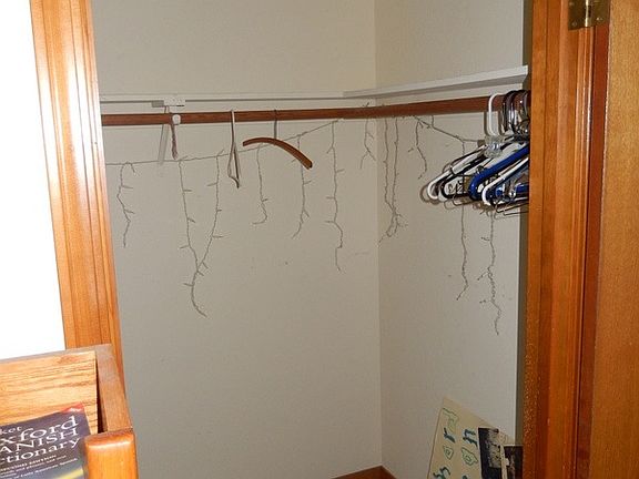 3rd image of 102 Lucia Ln