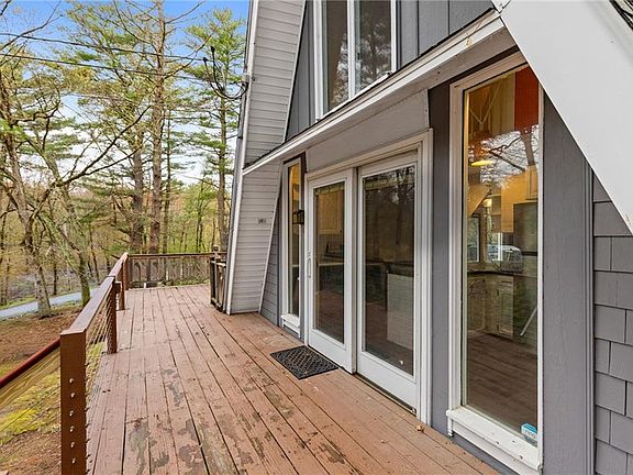 5th image of 535 Log Rd