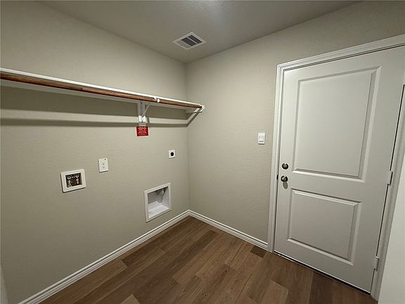 5th image of 1202 Canton Dr