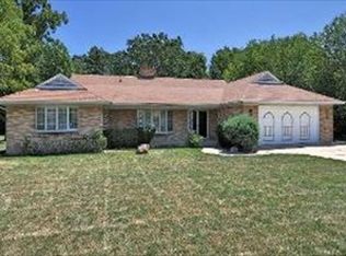 901 Acres Ln, Des Plaines, IL 60016