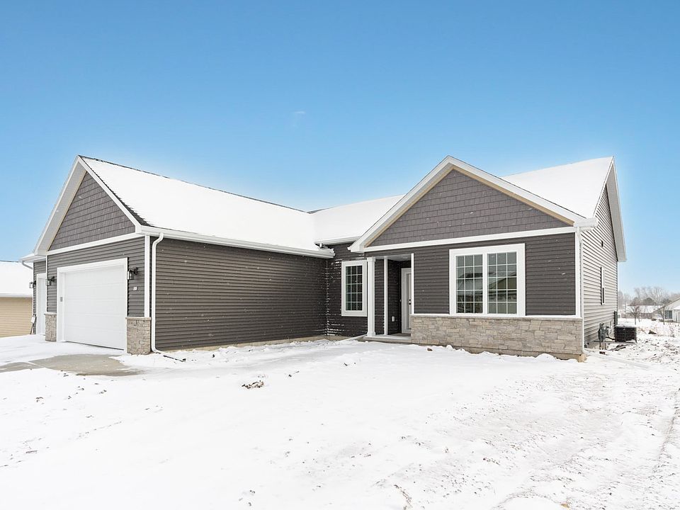 1st image of 327 Autumn Ln