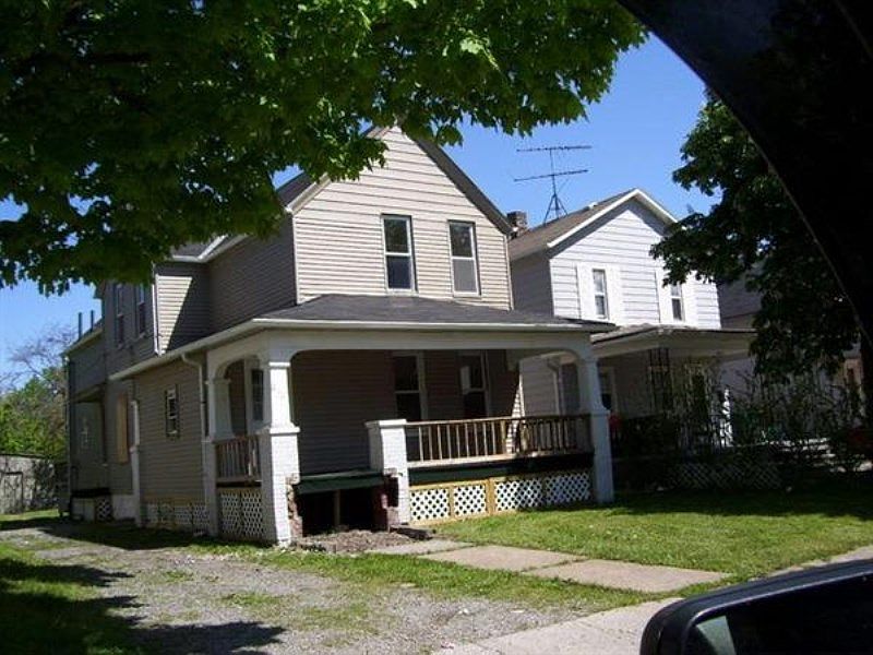 1st image of 670 W 13th St