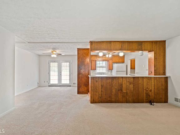 4th image of 5745 Phillips Dr