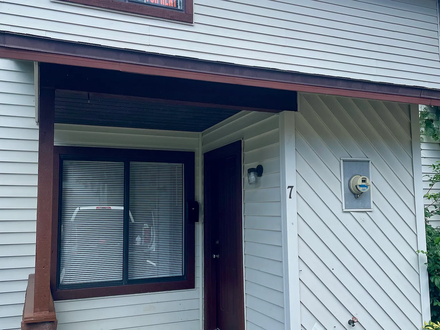 2 bed, 1.5 bath, 995 sqft, $1,400 — Photo 1