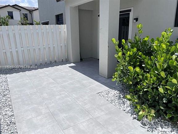 3rd image of 15903 SW 2nd Pl #Townhouse 15903