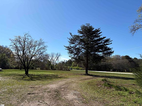 3rd image of 1505 Fork Shoals Rd