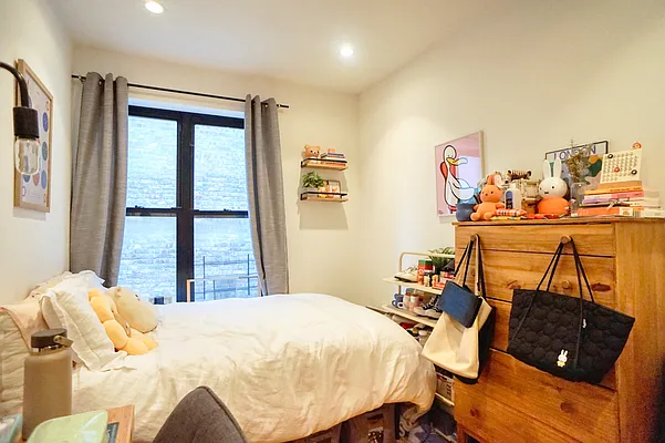 Rented by Compass | media 19