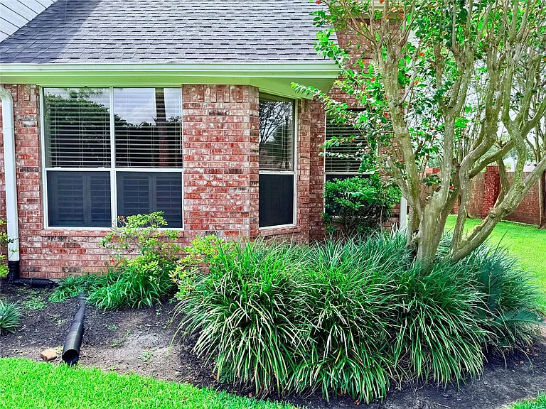 5711 Silver Bay Ct — Photo 36