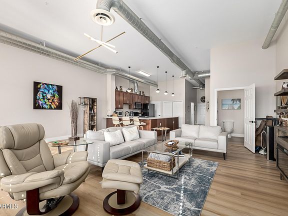 4th image of 424 S 2ND Street #306